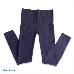 ASSETS Red Hot Label SPANX Leggings Size L